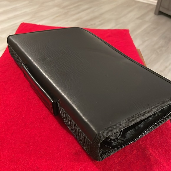 Faux PU Leather 56 Disc CD/DVD Holder Storage Case Organizer-Wallet Bag-Album - Picture 2 of 5